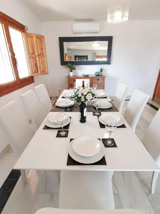 Beautiful 5 Bedroom Villa, Sea Views, Private Pool, Estepona Newly Refurbished Dış mekan fotoğraf