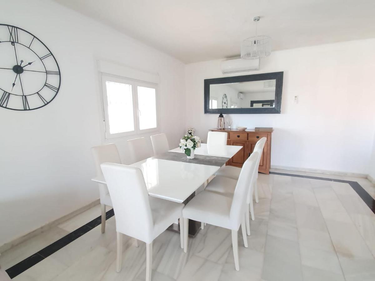 Beautiful 5 Bedroom Villa, Sea Views, Private Pool, Estepona Newly Refurbished Dış mekan fotoğraf