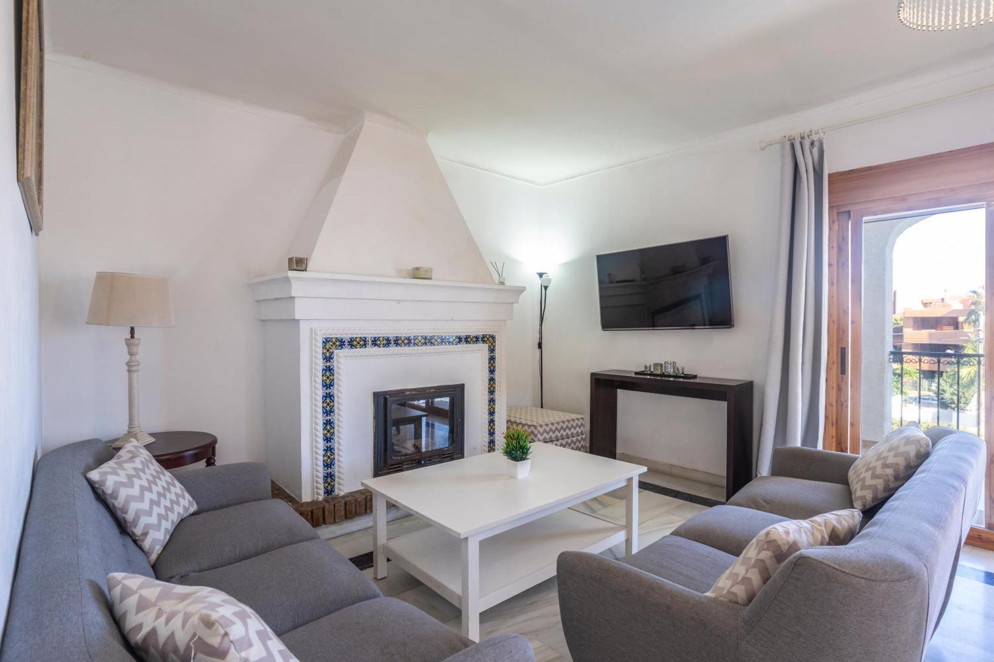 Beautiful 5 Bedroom Villa, Sea Views, Private Pool, Estepona Newly Refurbished Dış mekan fotoğraf