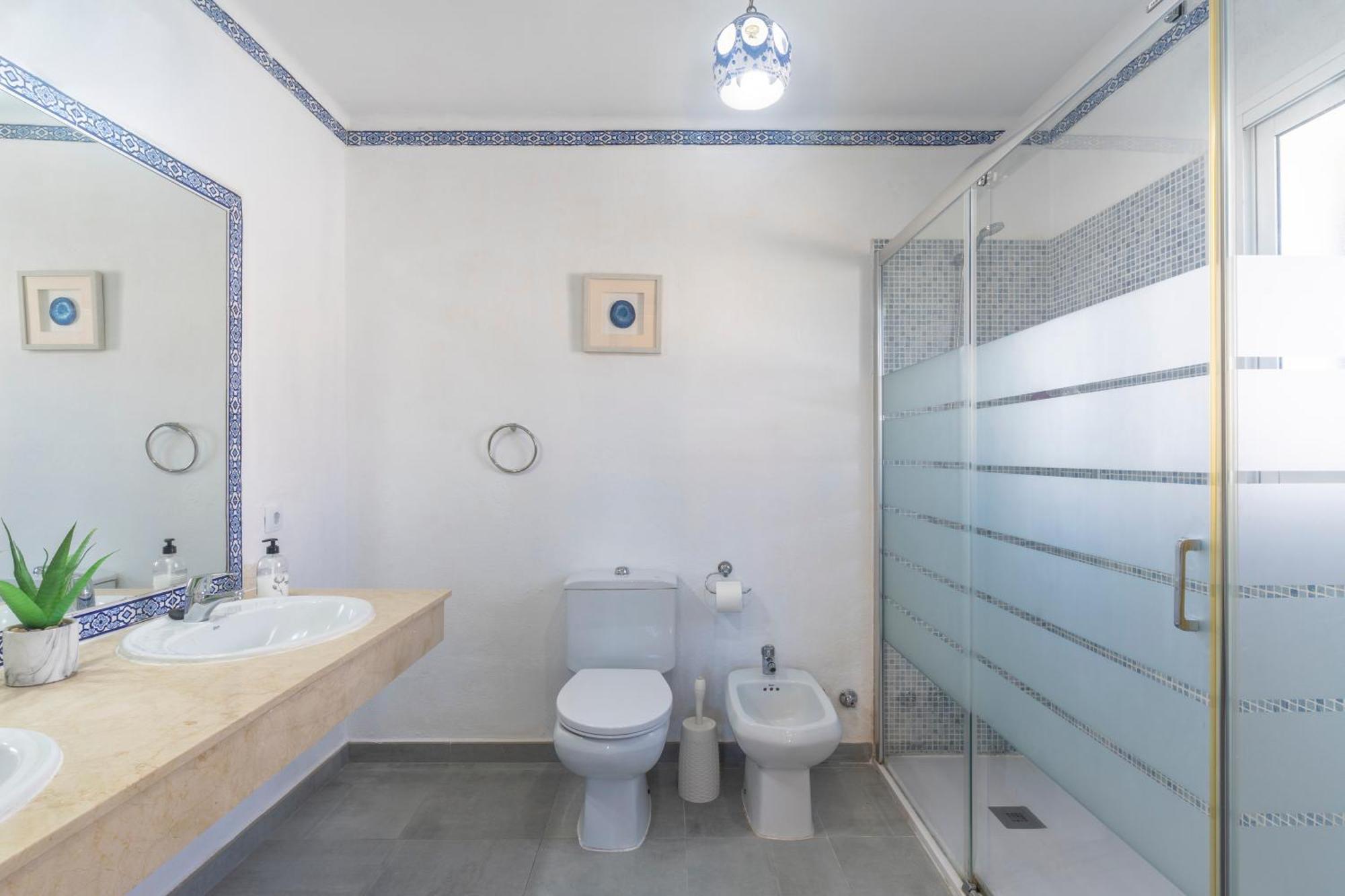 Beautiful 5 Bedroom Villa, Sea Views, Private Pool, Estepona Newly Refurbished Dış mekan fotoğraf
