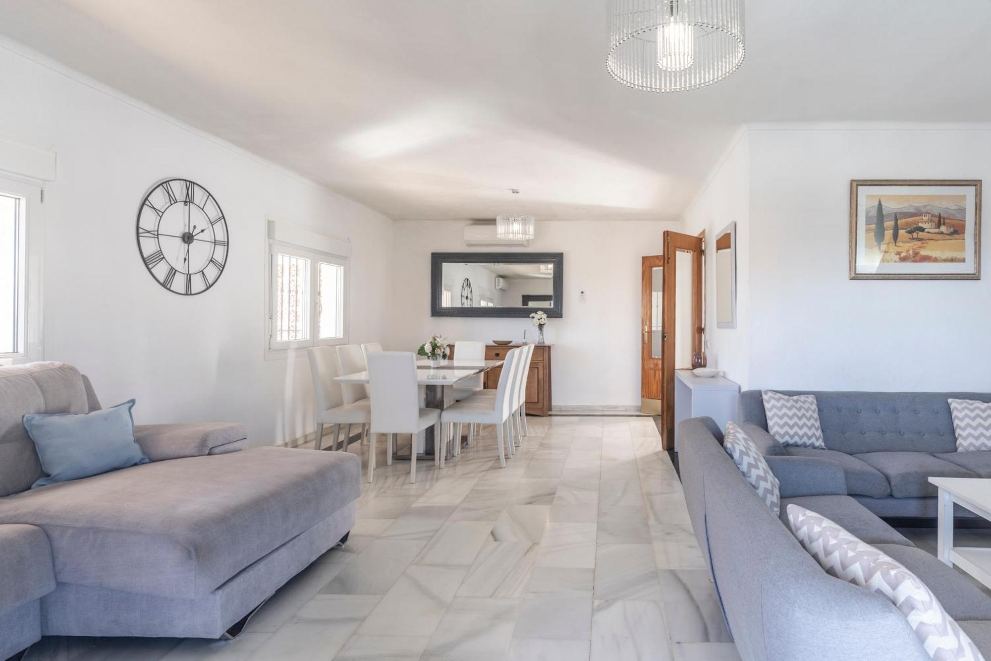 Beautiful 5 Bedroom Villa, Sea Views, Private Pool, Estepona Newly Refurbished Dış mekan fotoğraf